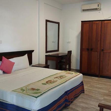 Wild Heaven Hotel Тисамахарама Екстериор снимка